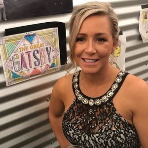 Meet your Posher, Christy